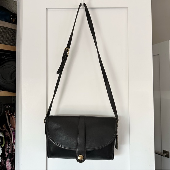 Vintage 1970’s Coach Roll Bag - Picture 2 of 12